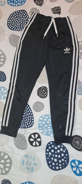 Pantaloni sportivi dell'adidas