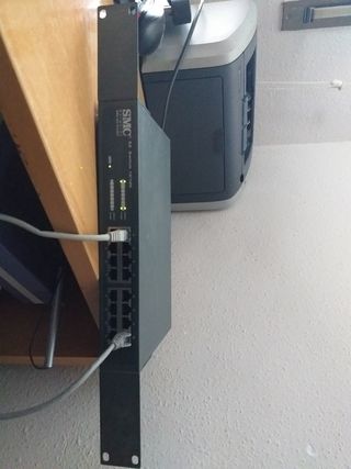 Switch SMC 16 puertos