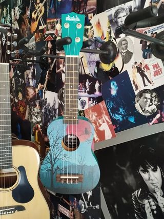(Nuevo) Ukelele Soprano Kala Ukadelic (Luna)