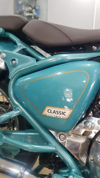 ROYAL CLASSIC 650 TEAL