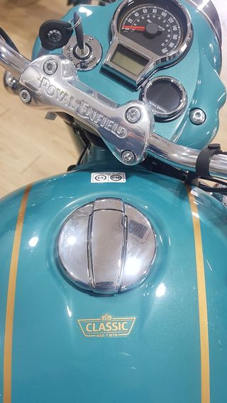 ROYAL CLASSIC 650 TEAL