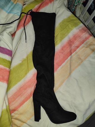 Botas negras altas