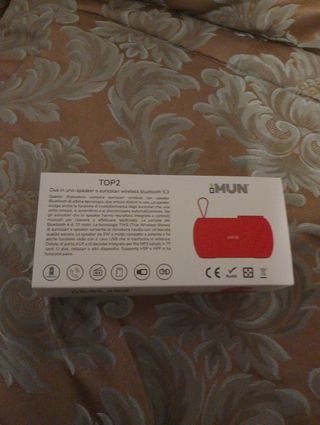 Speaker bluetooth con auricolari