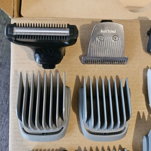 Recortadora Philips 7000 Series 15 in 1