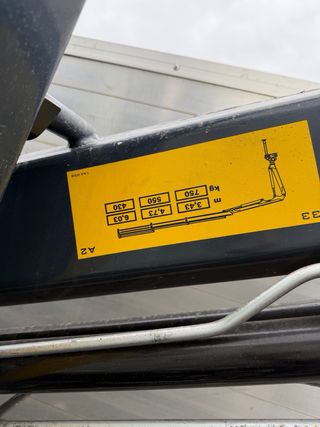 Nissan grua 3500