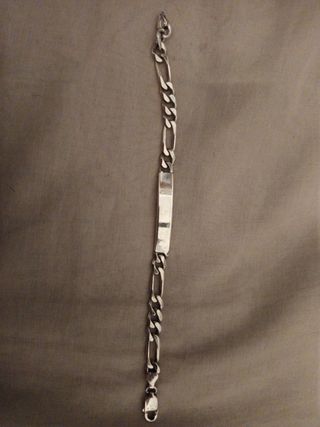 Pulsera de plata.