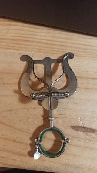 Estante de música para clarinete