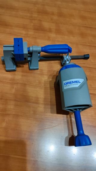 Gato para mesa de trabajo Dremel