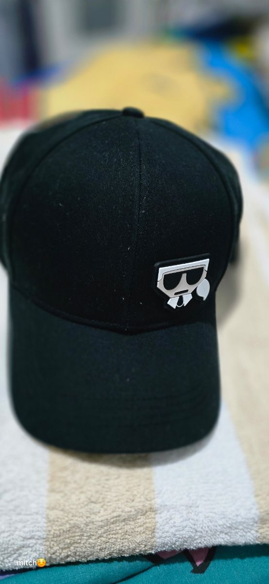 Karl lagerfeld gorro