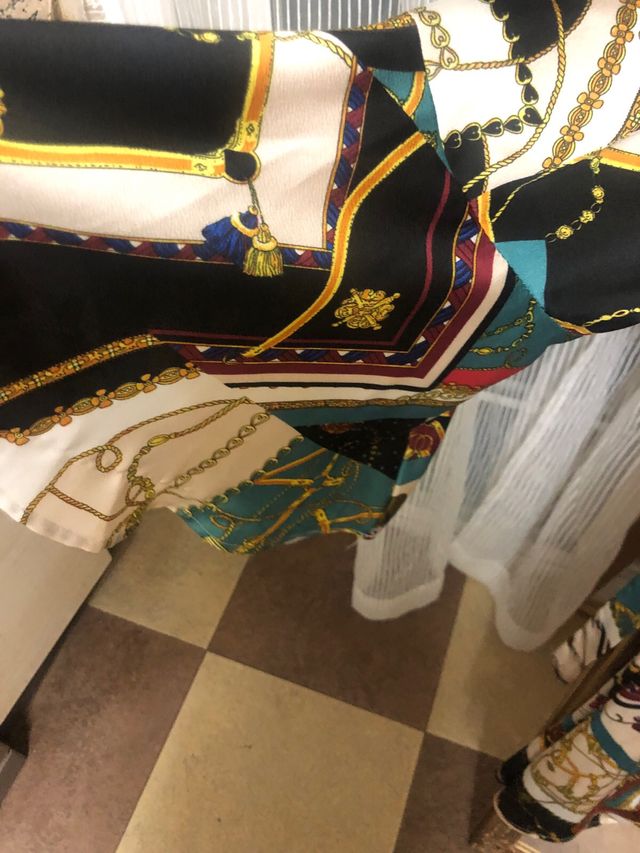 Vestido tipo seda cruzado