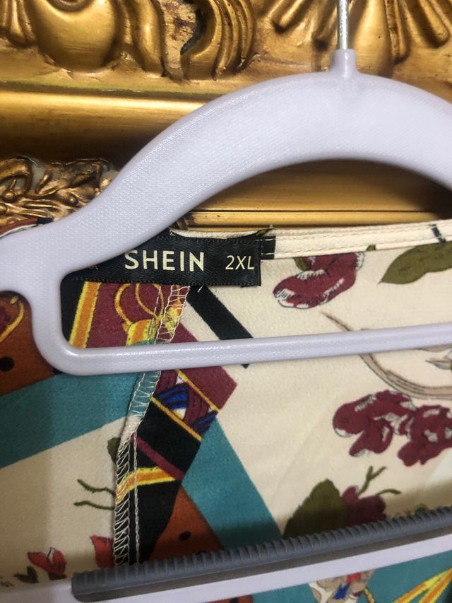 Vestido tipo seda cruzado