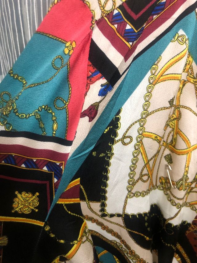 Vestido tipo seda cruzado