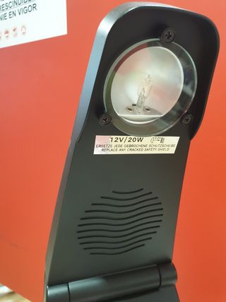 RADIO CASSETTE RELOJ LAMPARA Z138