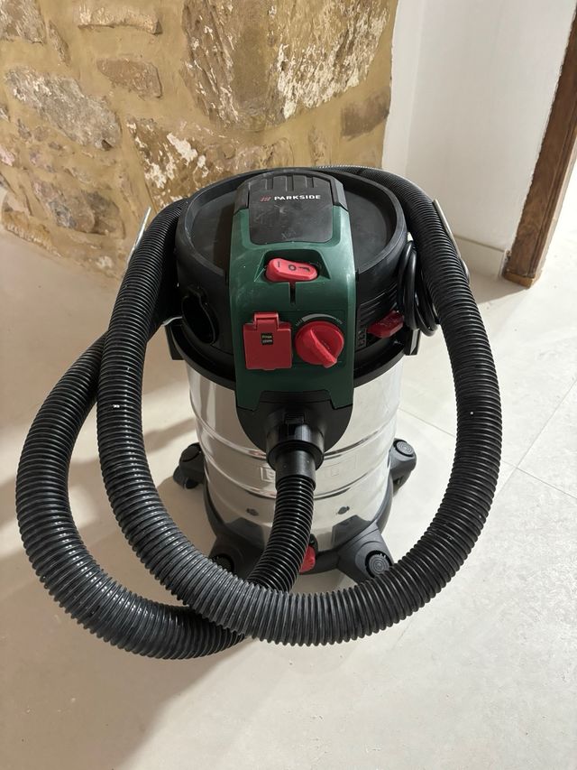 Aspiradora húmeda y seca Parkside potente 1500w