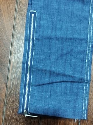 Pantalón tobillero Adolfo Domínguez talla 36.