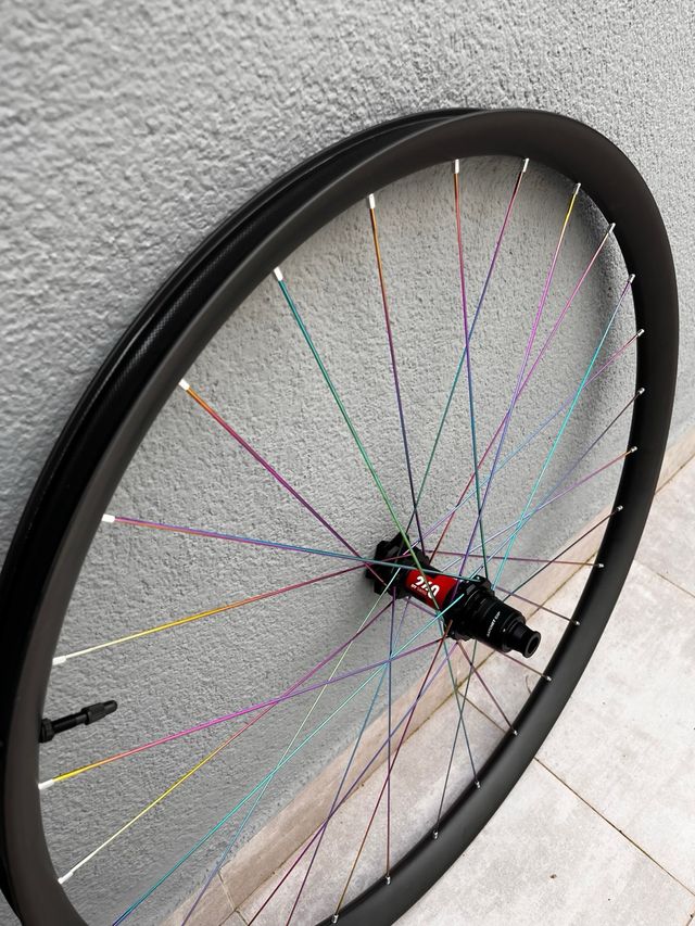 ruote mtb dt Swiss 240 in carbonio