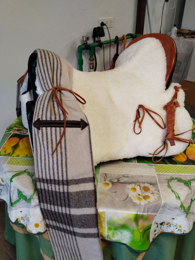 montura vaquera negra