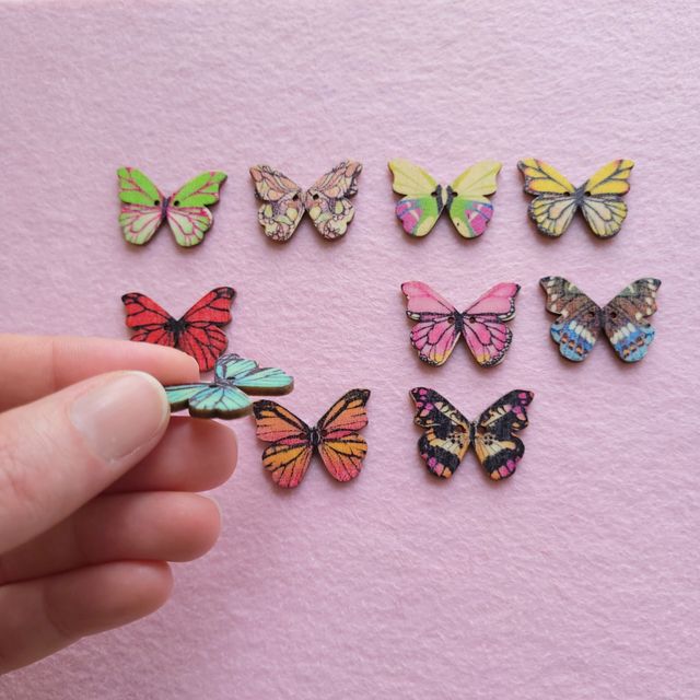 Bottoni a farfalla in legno 