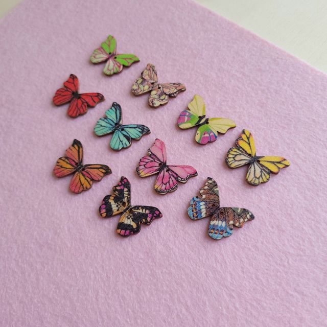 Bottoni a farfalla in legno 