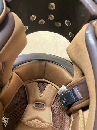 Casco y guantes para moto