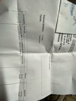 Casco y guantes para moto