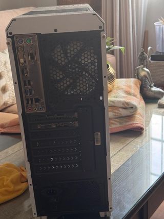 PC ORDENADOR TORRE SOBREMESA