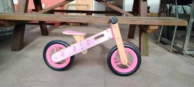 Correpasillos Montessori 'Little pilot rosa'