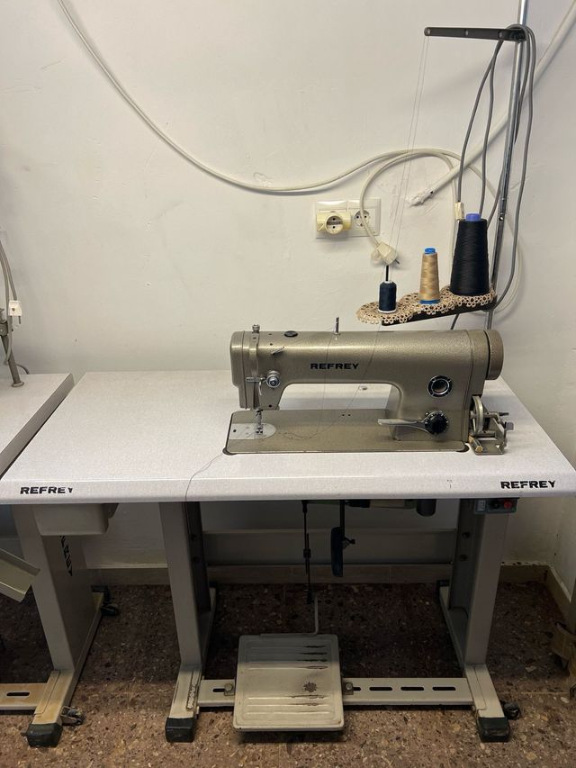 Maquina coser y remalladora
