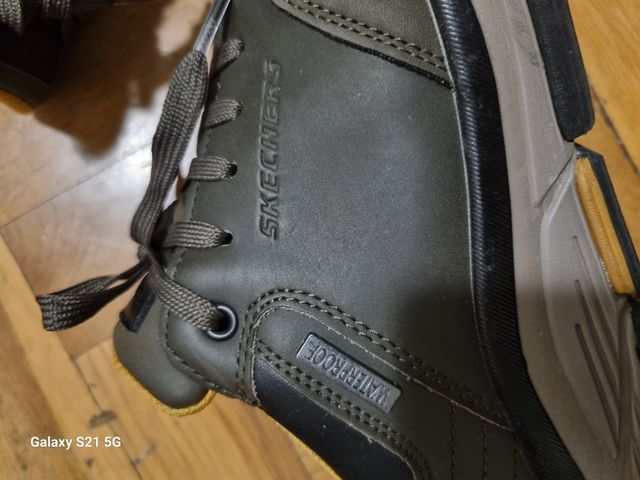 Zapatillas Skechers Goretex.