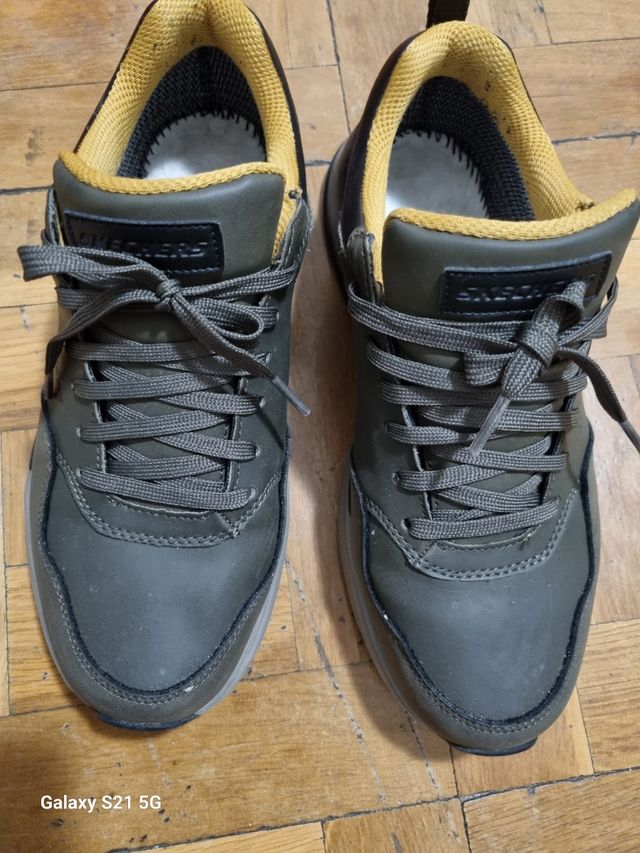 Zapatillas Skechers Goretex.