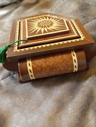 Joyero hecho a mano.