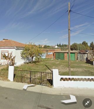 Casa y terreno urbano en Avila