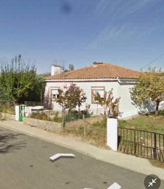 Casa y terreno urbano en Avila