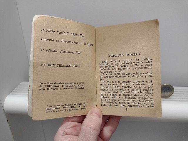 ANTIGUA MINI NOVELA BURGUERA AÑO 70  CORIN TELLADO