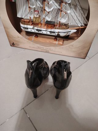 Scarpe estive nere   con tacco alto