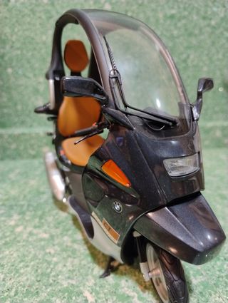 Maqueta BMW C1