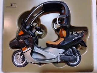 Maqueta BMW C1