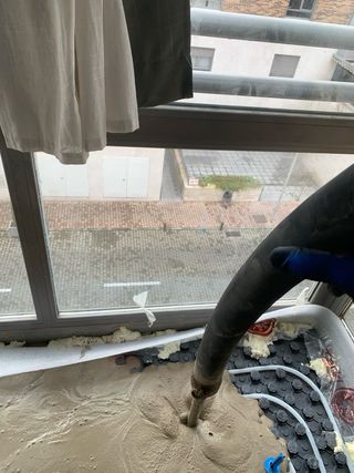 Autonivelante suelo radiante