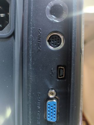 Proyector BenQ mp610