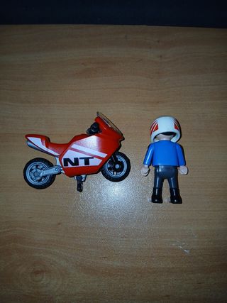 Niño con moto de Playmobil