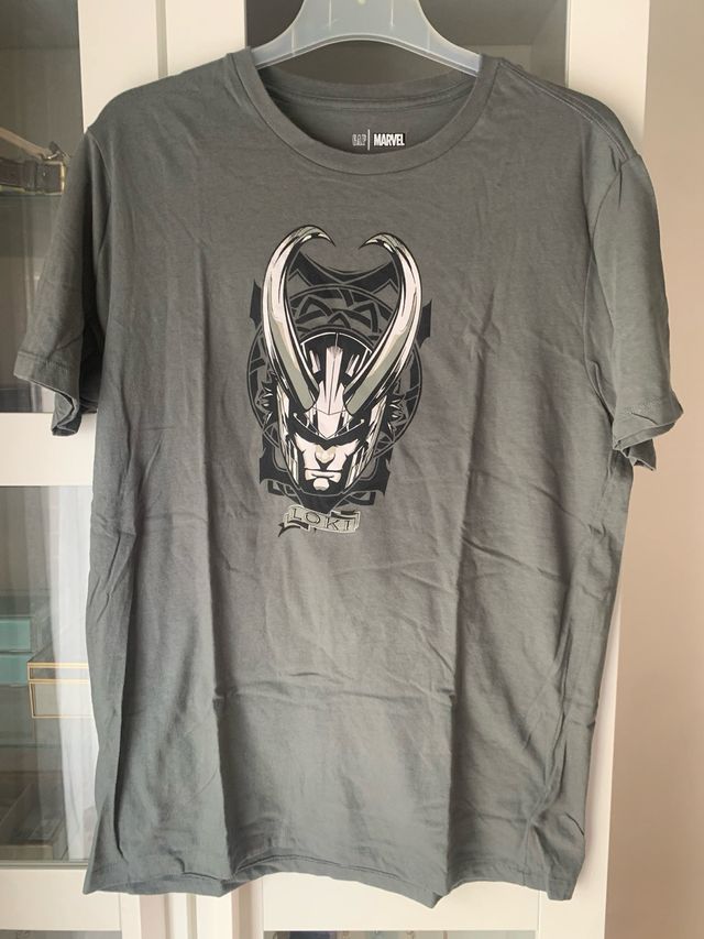 Tshirt Marvel . Marca Gap