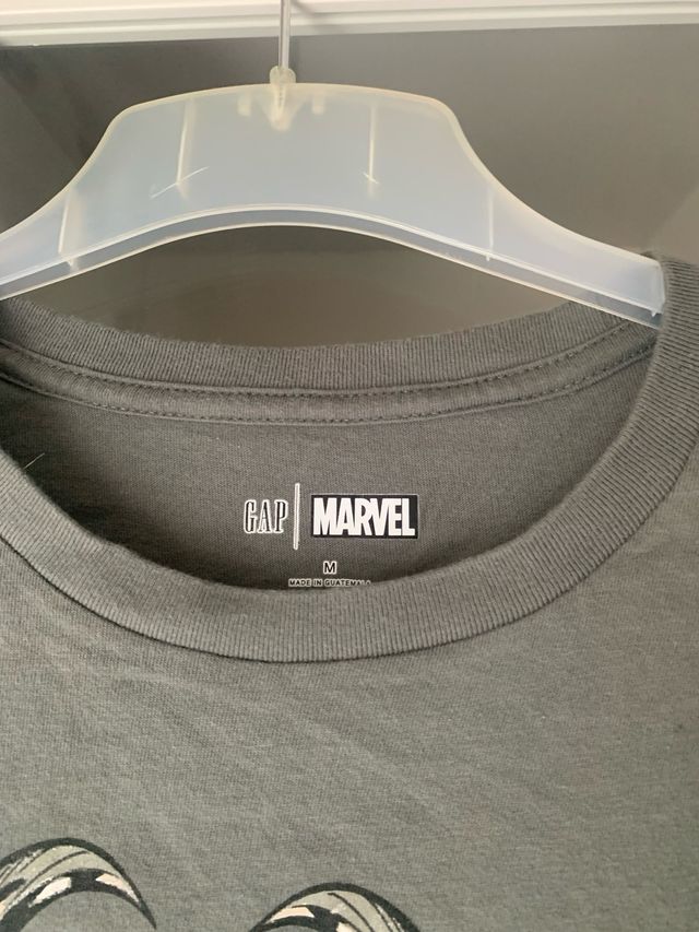 Tshirt Marvel . Marca Gap