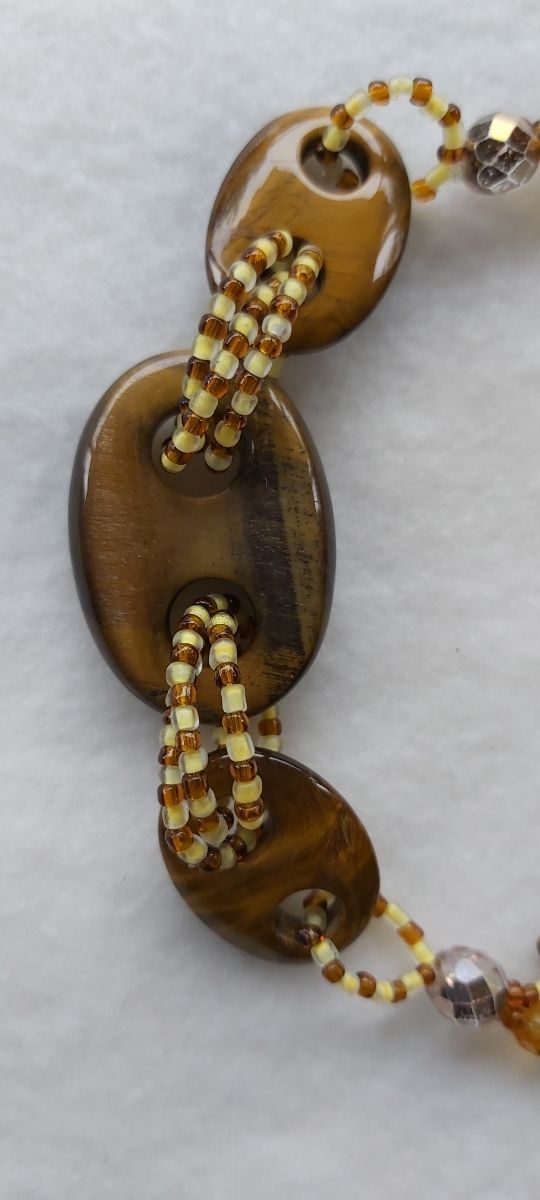 Collana con pietre dure di occhio di tigre,cristal