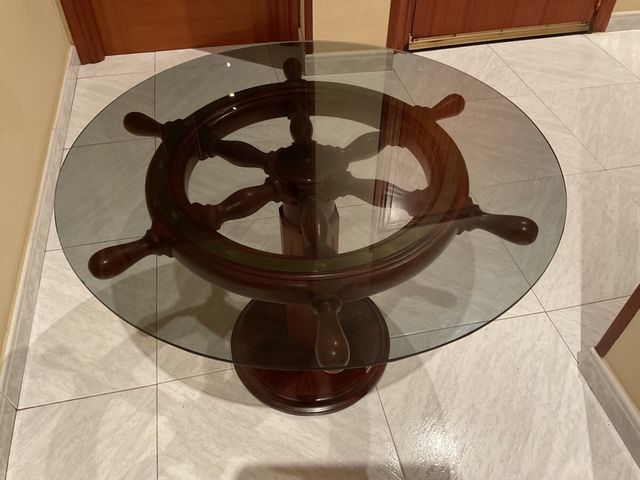 Mesa de Timón de madera de teca y cristal oscuro