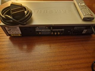 REPRODUCTOR  DE DVD-CD.