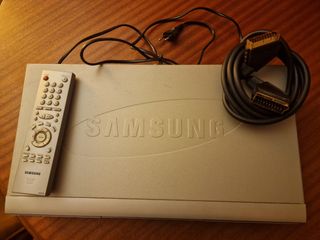 REPRODUCTOR  DE DVD-CD.