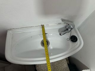 Lavabos pequeños con grifo