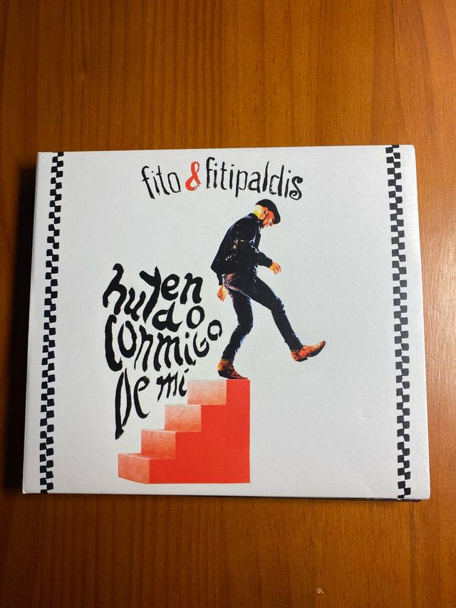 Fito y Fitipaldis “Huyendo Conmigo de mi”