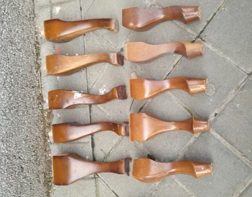 Para restaurar móveis de armário de madeira maciça