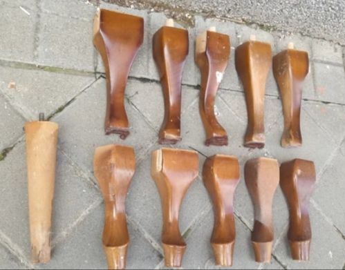 Para restaurar móveis de armário de madeira maciça